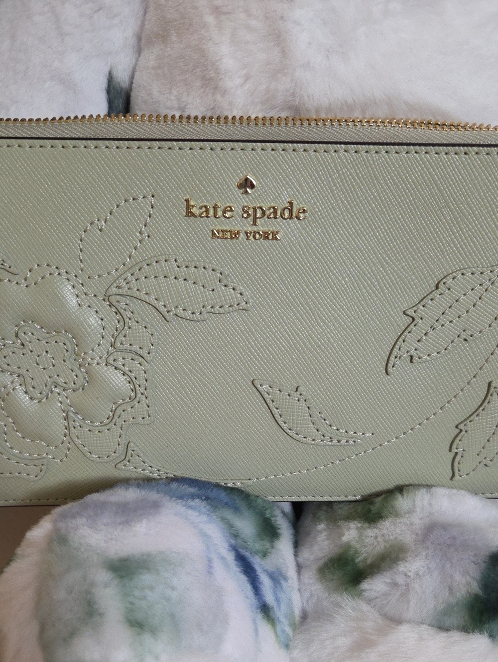 NWT kate spade Mint Green Floral Embossed Leather Wristlet